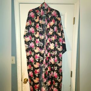 Torrid Robe skulls & roses sz3